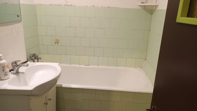 Basarabia - Tina Petre, Bloc mixt- garsoniera